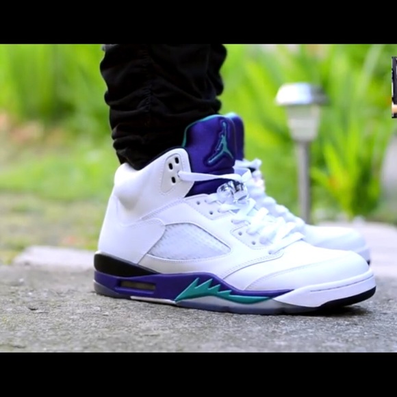 Air Jordan 5 Retro “Fresh Prince - Grapes” - Picture 8 of 8